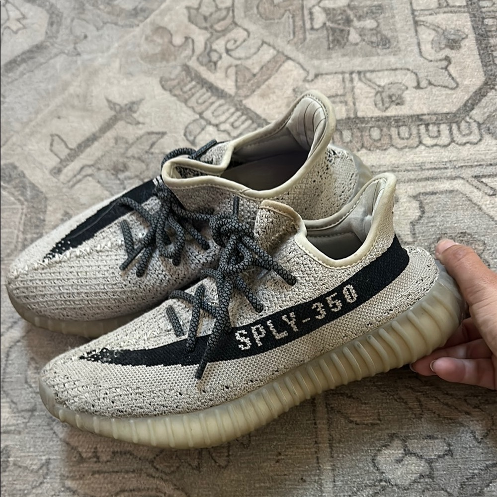 Yeezy Boost 350 V2 Sneakers